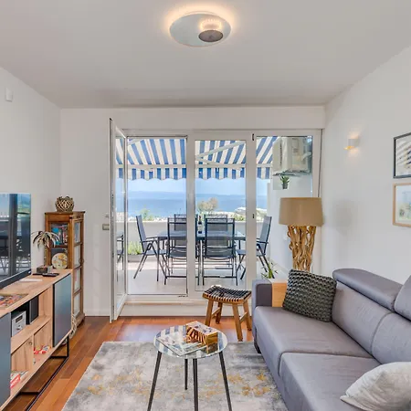 Sun & Palms Apartment