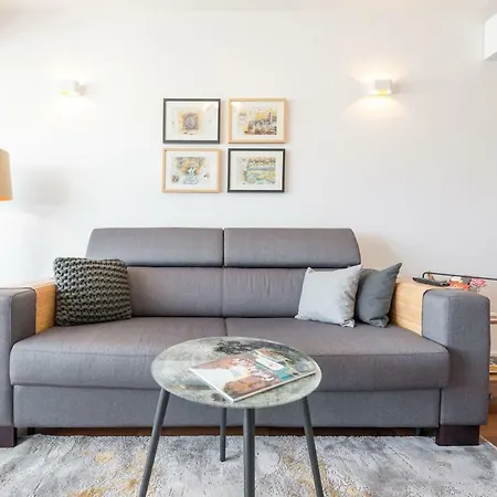 Sun & Palms Apartment